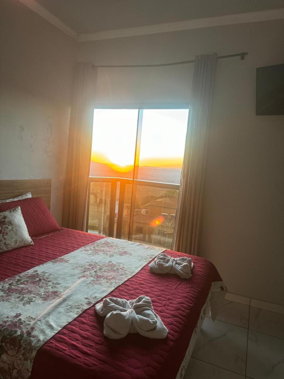 Hotel-Pousada Quartzo Rosa São Tomé das Letras Buitenkant foto